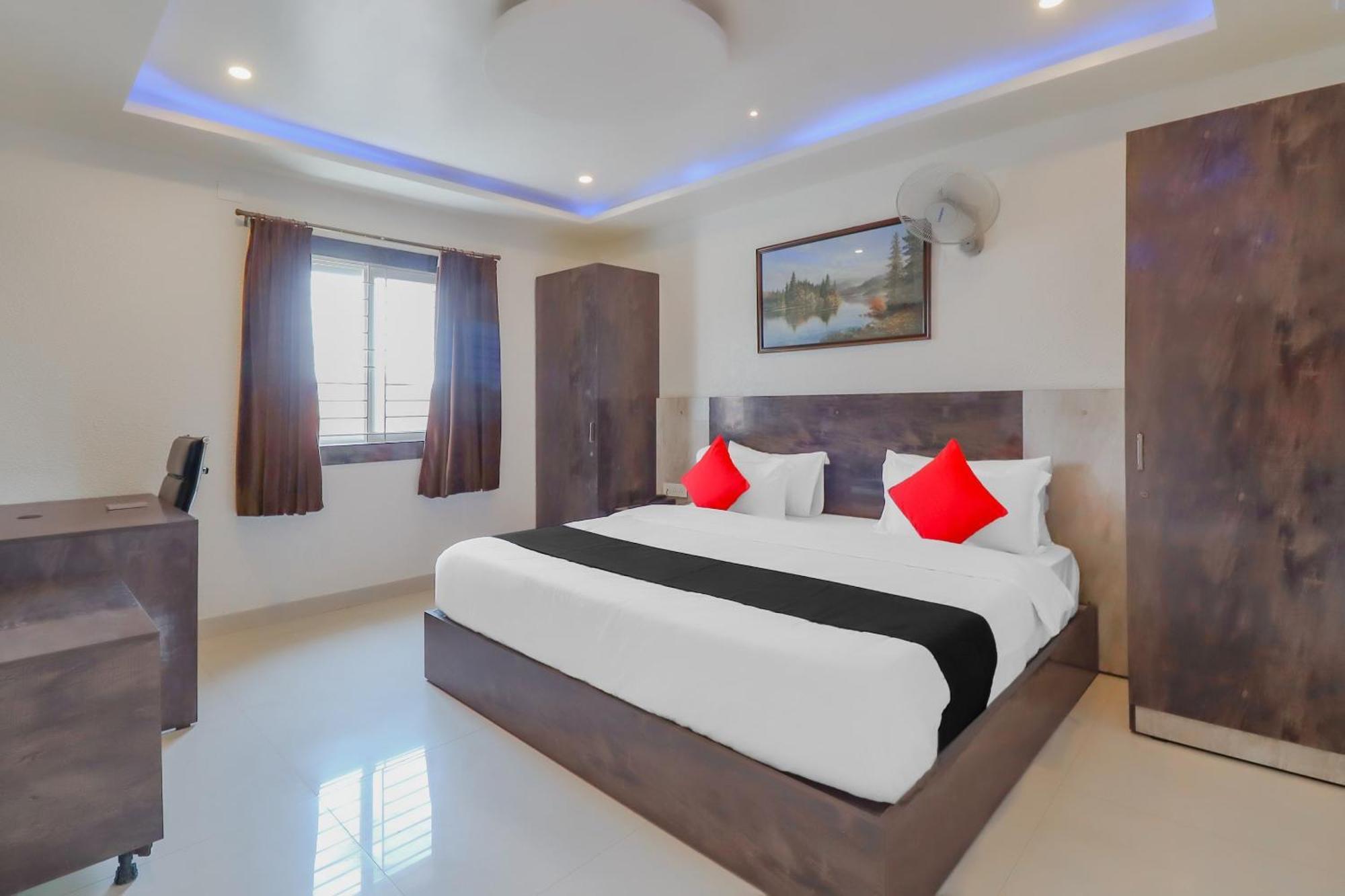 Capital O Royal Galaxy Finesse Near Phoenix Marketcity Bangalore Exterior photo